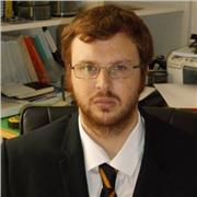 Ingegnere meccanico impartisce lezioni di recupero in matematica